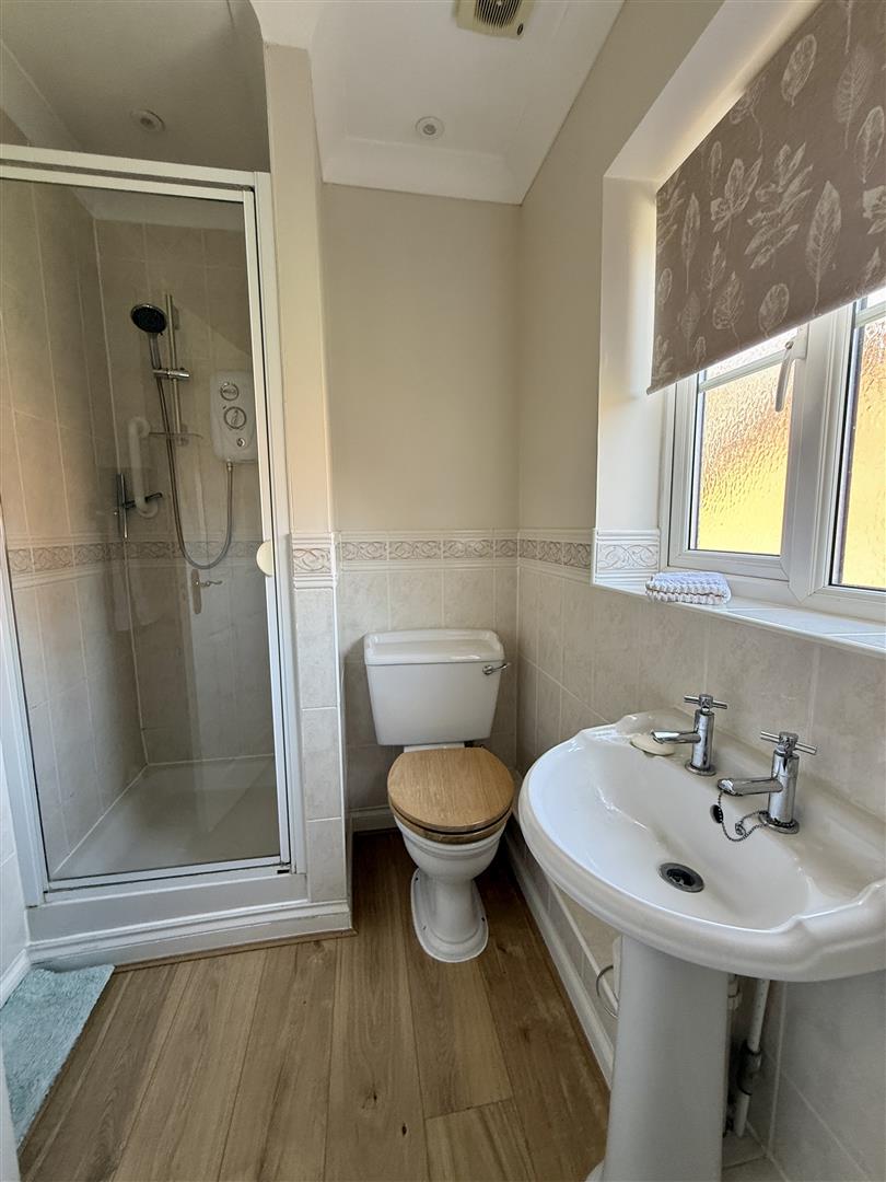 En-Suite Shower Room:
